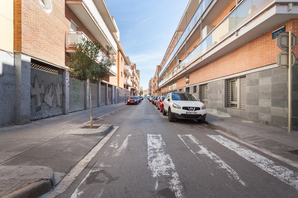 Apartamentos Cornellalux Cornellà de Llobregat Exterior foto