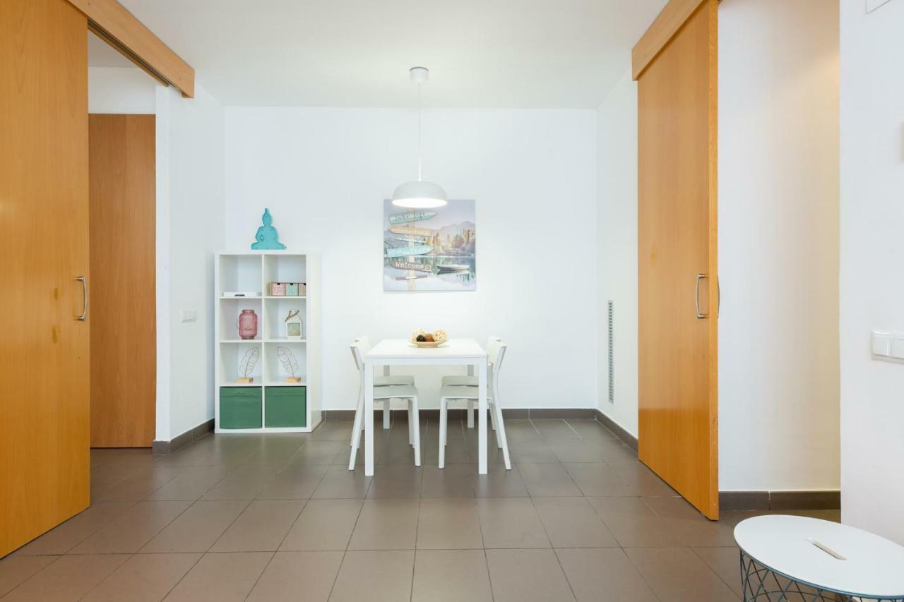 Apartamentos Cornellalux Cornellà de Llobregat Exterior foto