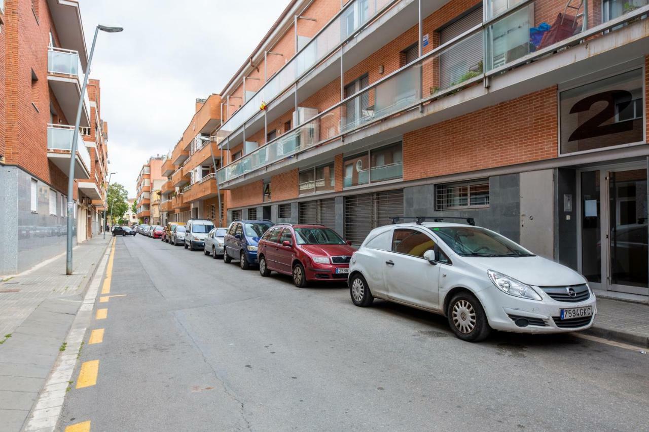 Apartamentos Cornellalux Cornellà de Llobregat Exterior foto